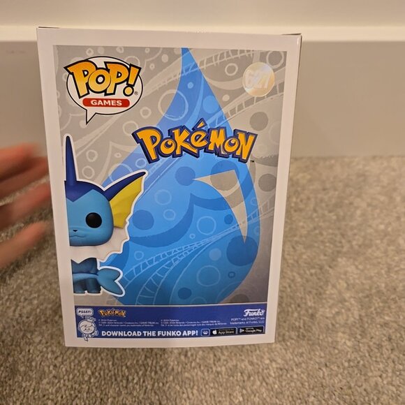 Funko Pop! Vinyl: Pokémon - Vaporeon (Pearlescent) Pokemon Center (Exclusive - Picture 3 of 6